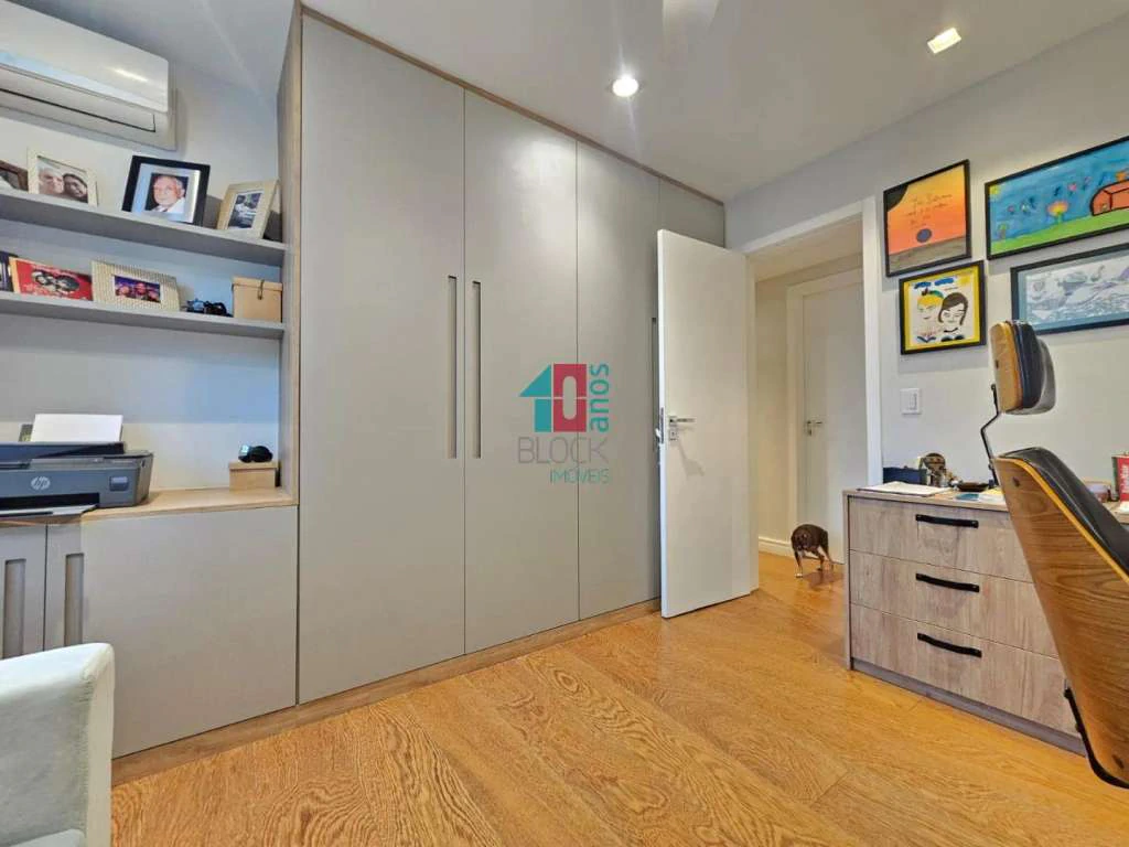 4-bedroom apartment with 158 m² and 2 parking spaces — photo 17