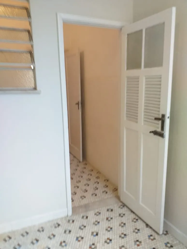 One-bedroom apartment with a mountain view — photo 11