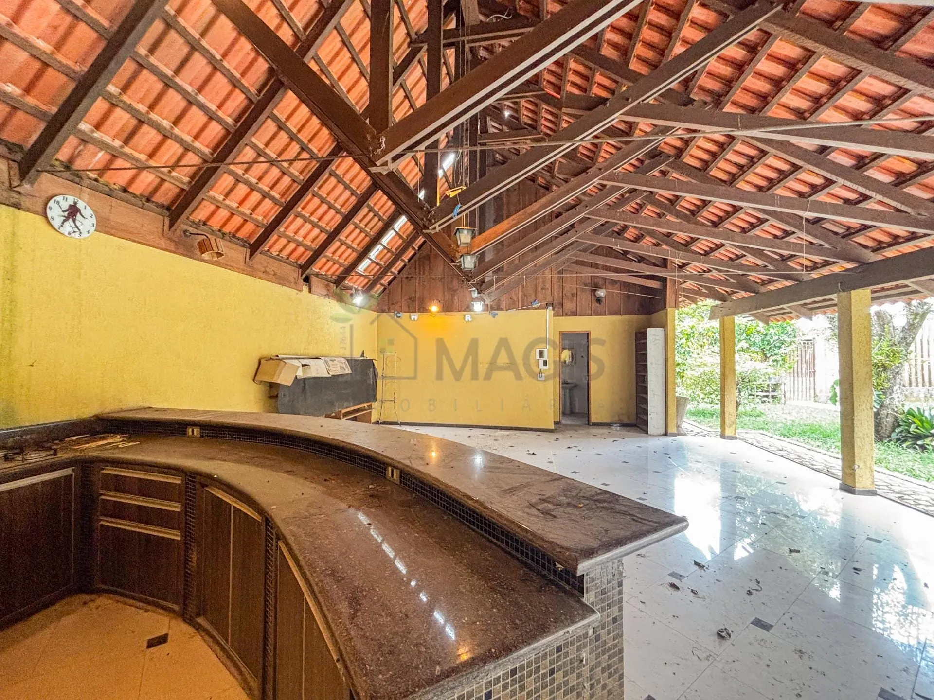 House with 5 bedrooms and 13 parking spaces across 2 floors — photo 67