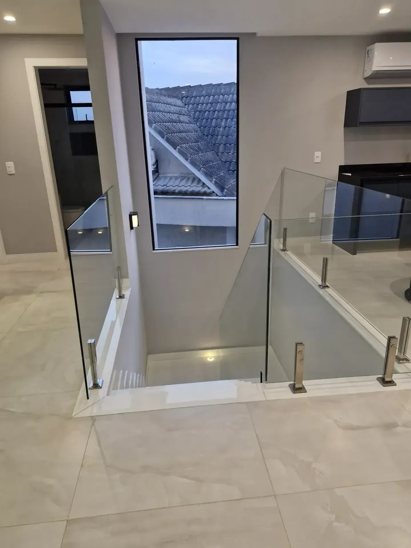 Furnished triplex house with open-plan kitchen and 490 m² — photo 34