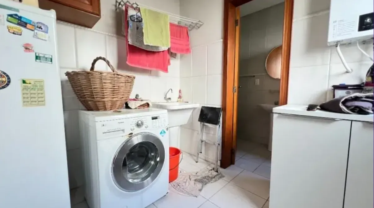 3-bedroom house with a balcony built-in BBQ — photo 13