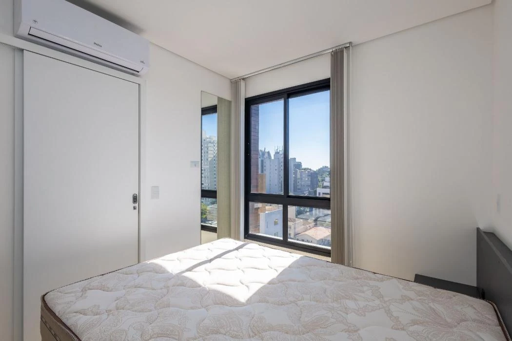 Apartamento mobiliado, 27 m², com janelas do piso ao teto — photo 31