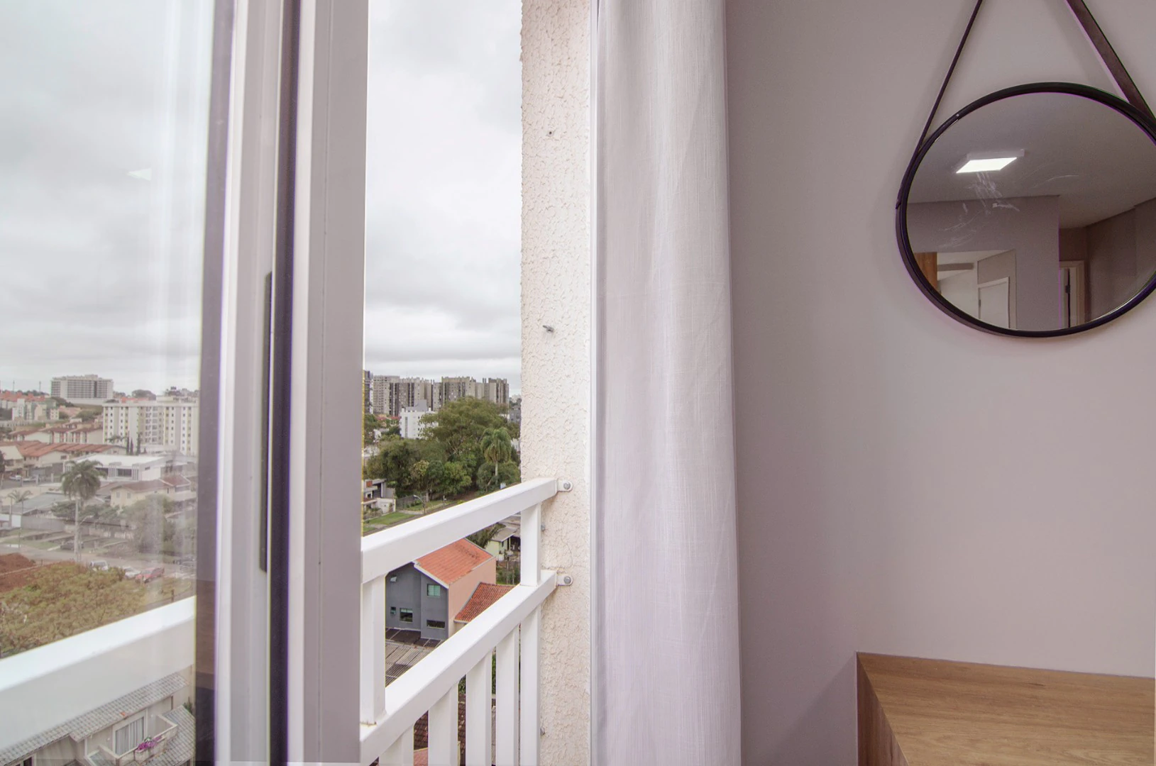 One-bedroom apartment with a washing machine in Curitiba — photo 13