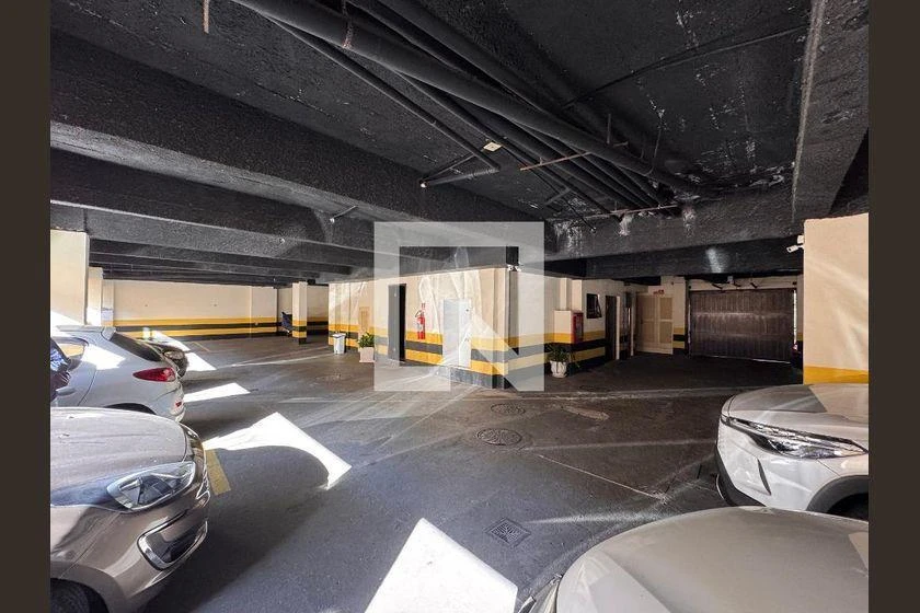 Квартира з вбудованими шафами, 2 кімнати і 130 м² — photo 16
