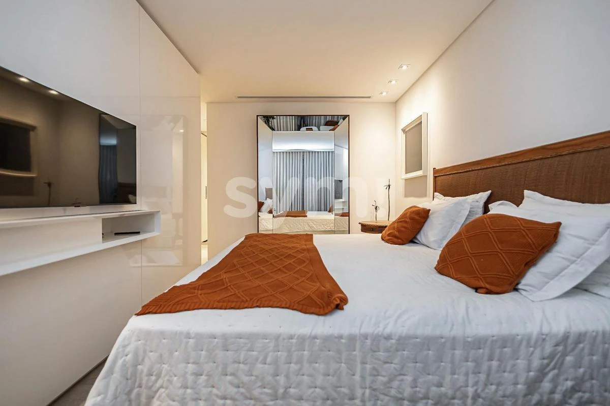 392 m² furnished apartment with 3 bedrooms and 5 baths — photo 11