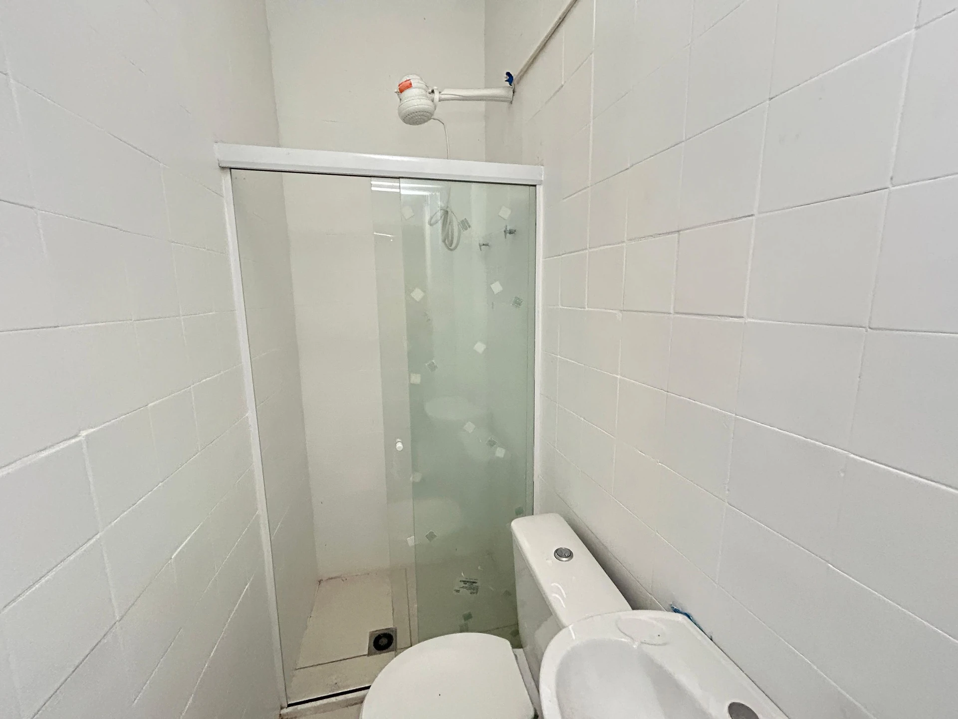 Unfurnished studio rental with 1 bedroom, 1 bathroom — photo 6