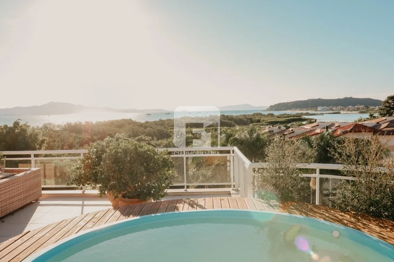 3-bedroom apartment with a private pool in Florianópolis — photo 38