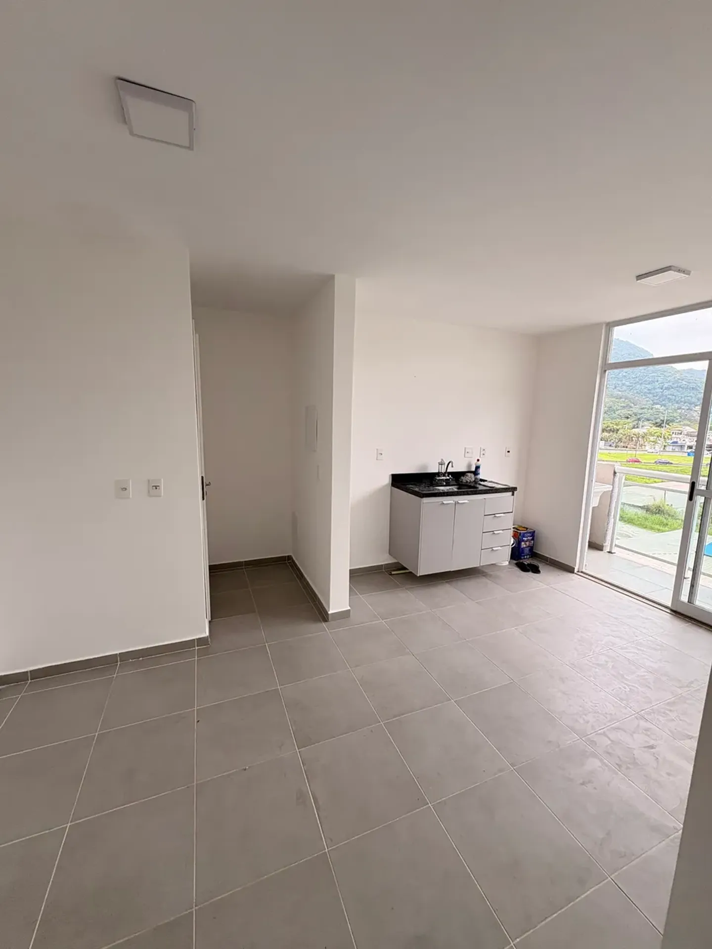 Mountain view in a one-bedroom apartment, 35 m² — photo 5