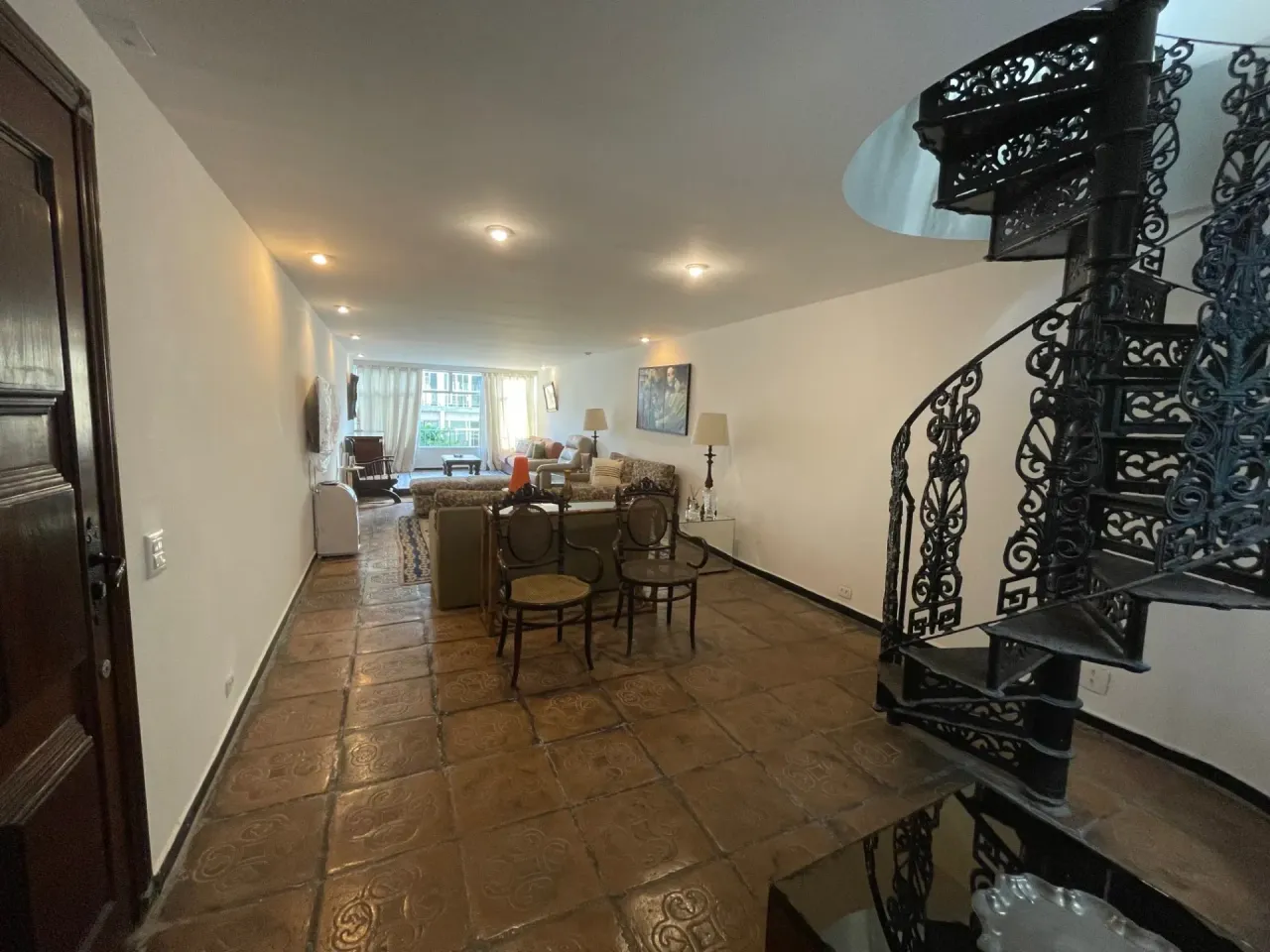 Furnished apartment with 4 bedrooms and a closed kitchen — photo 5