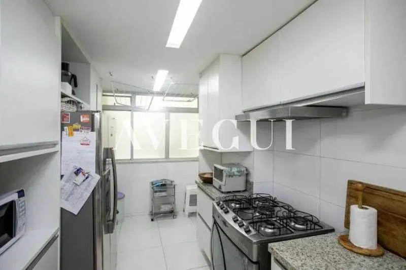 Furnished apartment with 3 bedrooms and a balcony — photo 2