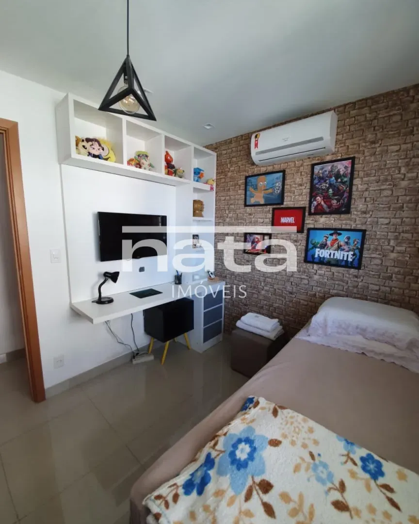 2-bedroom apartment with private kitchen and en-suite — photo 3
