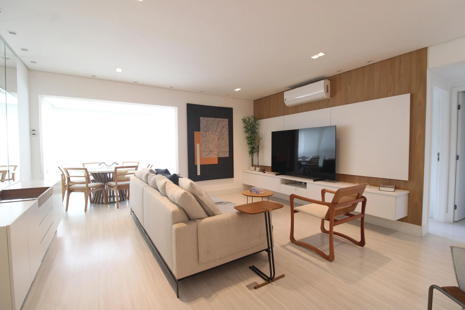 Furnished apartment, 103 m², with a home office