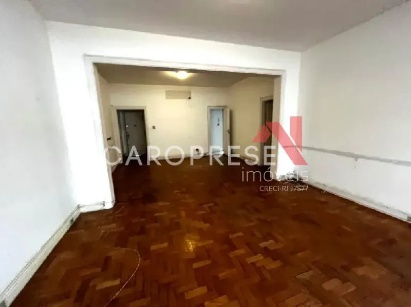Apartment with 3 bedrooms and a terrace — photo 7