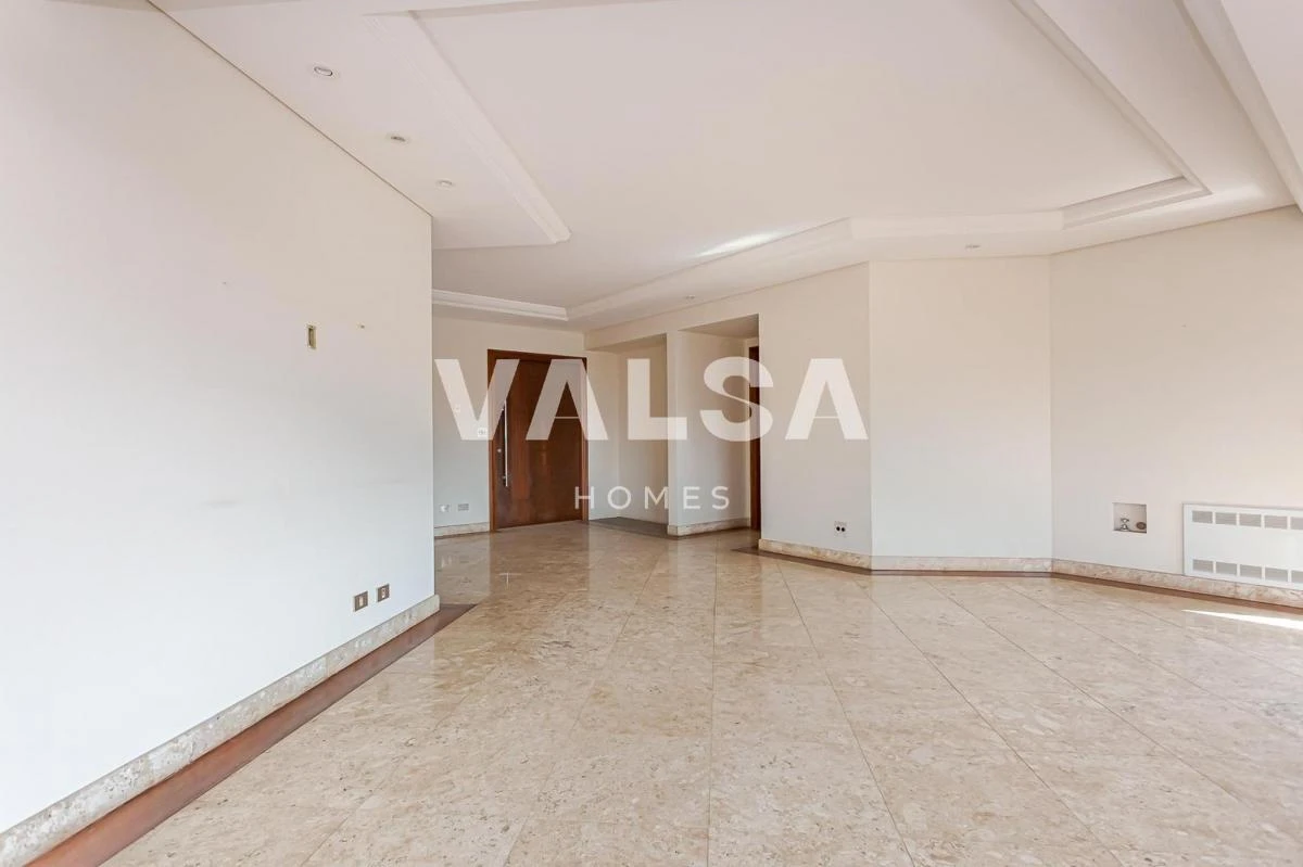 Ванна та 4 спальні: квартира 441 м² — photo 10