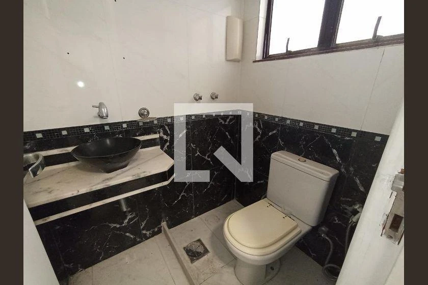 Rental apartment with 3 bedrooms and 160 m² — photo 26