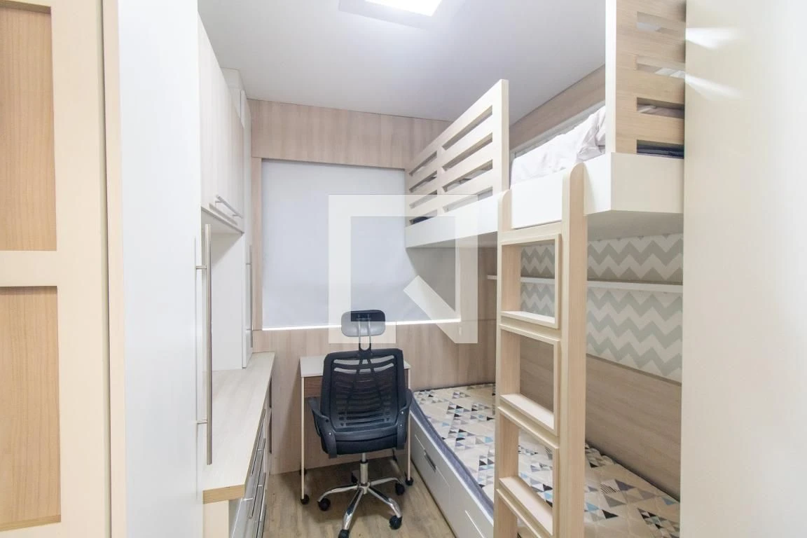 Home office in a 2-bedroom apartment, 74 m² — photo 3