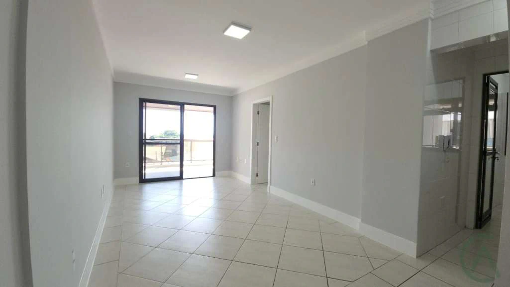 100 m² unfurnished apartment with private BBQ on the balcony — photo 3