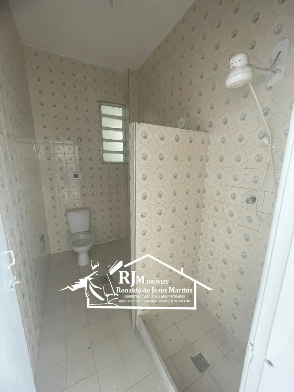 Apartamento de 65 m² com 2 quartos e cozinha fechada