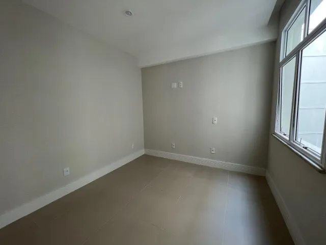 2-bedroom apartment in a building with a gym — photo 9