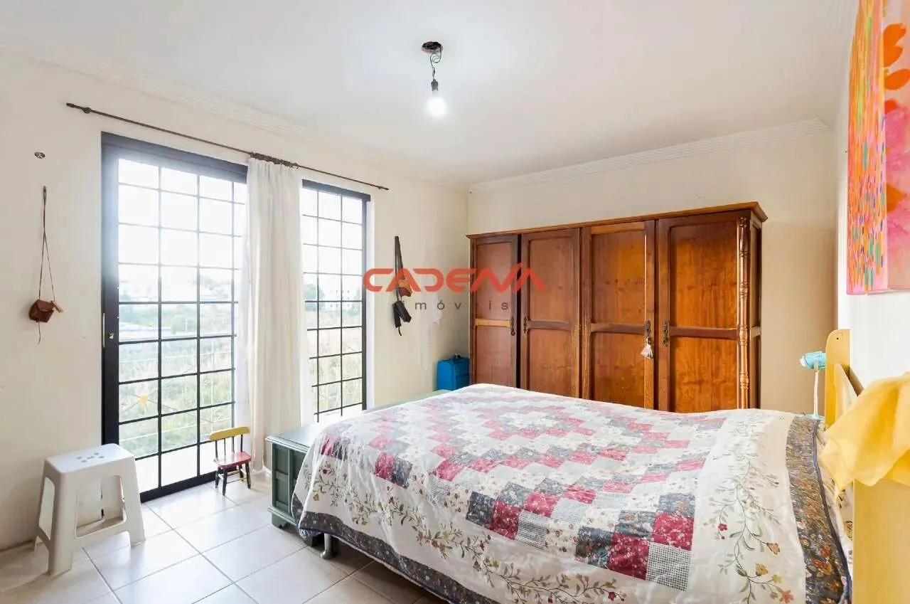 460 m² house with 5 bedrooms and fitted kitchen — photo 16