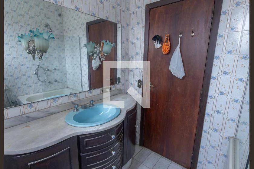 Apartamento com 4 quartos, cozinha com fogão a gás e varanda — photo 28