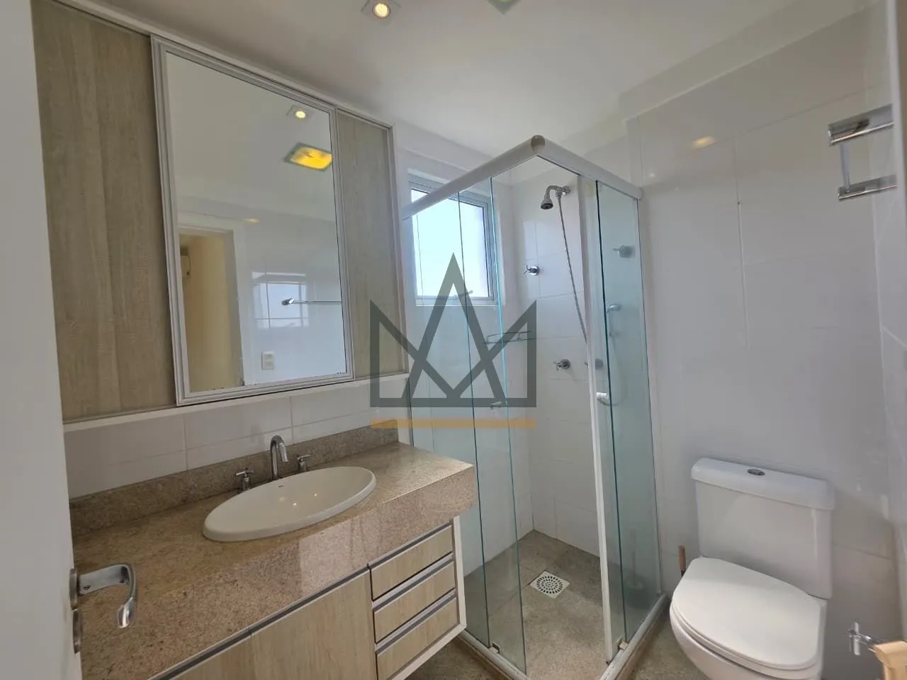 Квартира с 2 спальнями, suite и балконом, 77 м² — photo 15