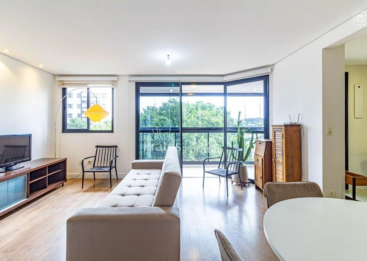 Furnished apartment, 74 m², with a glass-enclosed balcony