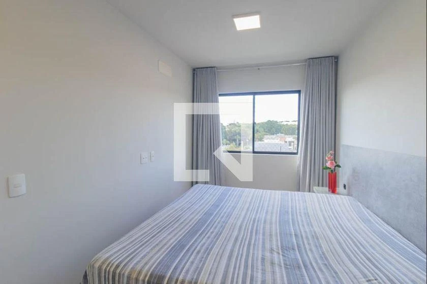 Balcony with a grill in a 2-bedroom apartment, 54 m² — photo 30