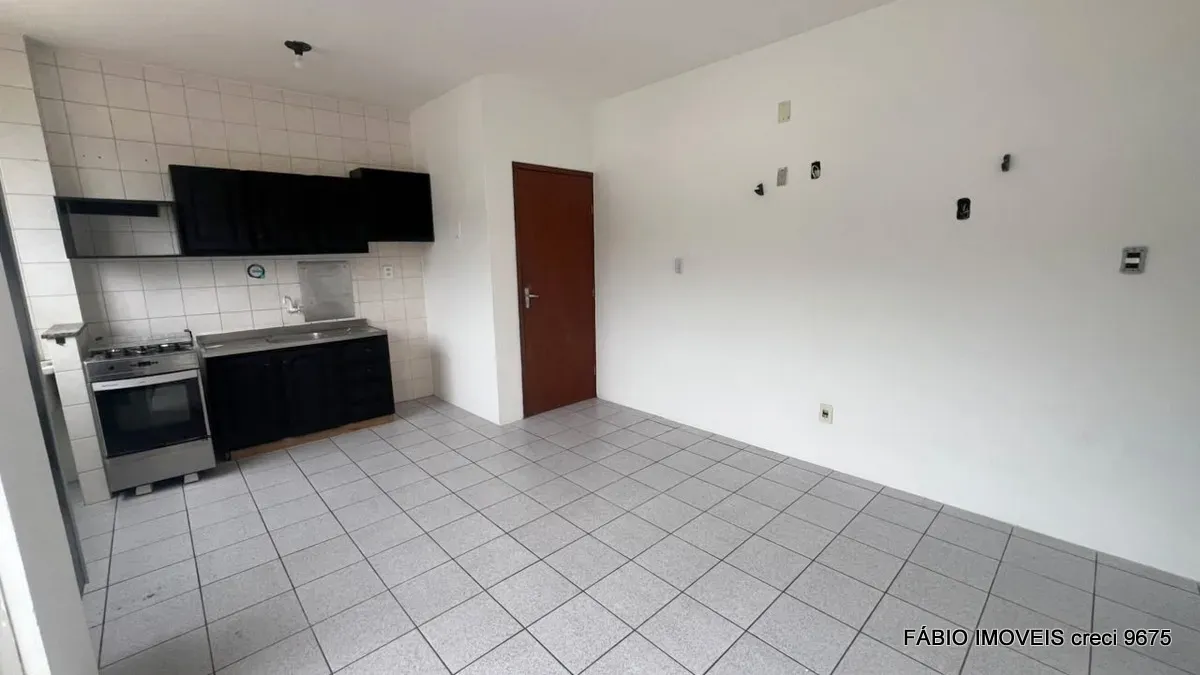 One-bedroom, 35 m² apartment in Florianópolis — photo 3
