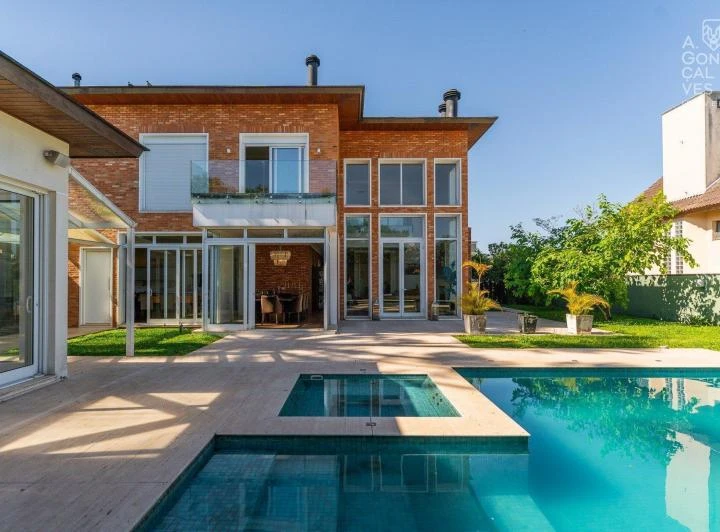 House with 5 bedrooms and 905 m² plus 6 parking spots — photo 6