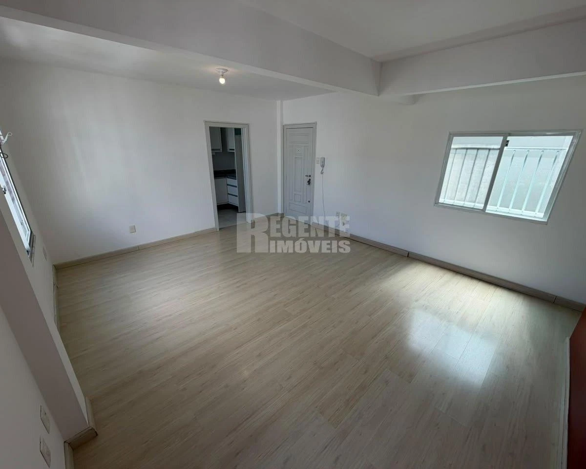 Apartment, 65 m², with wood or laminate floors — photo 7