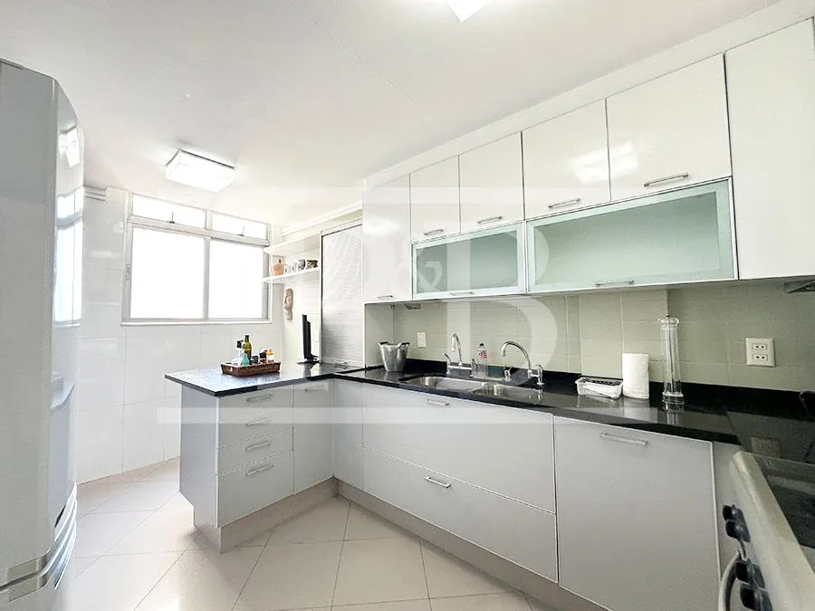 4-bedroom apartment with 4 bathrooms and 190 m² — photo 34