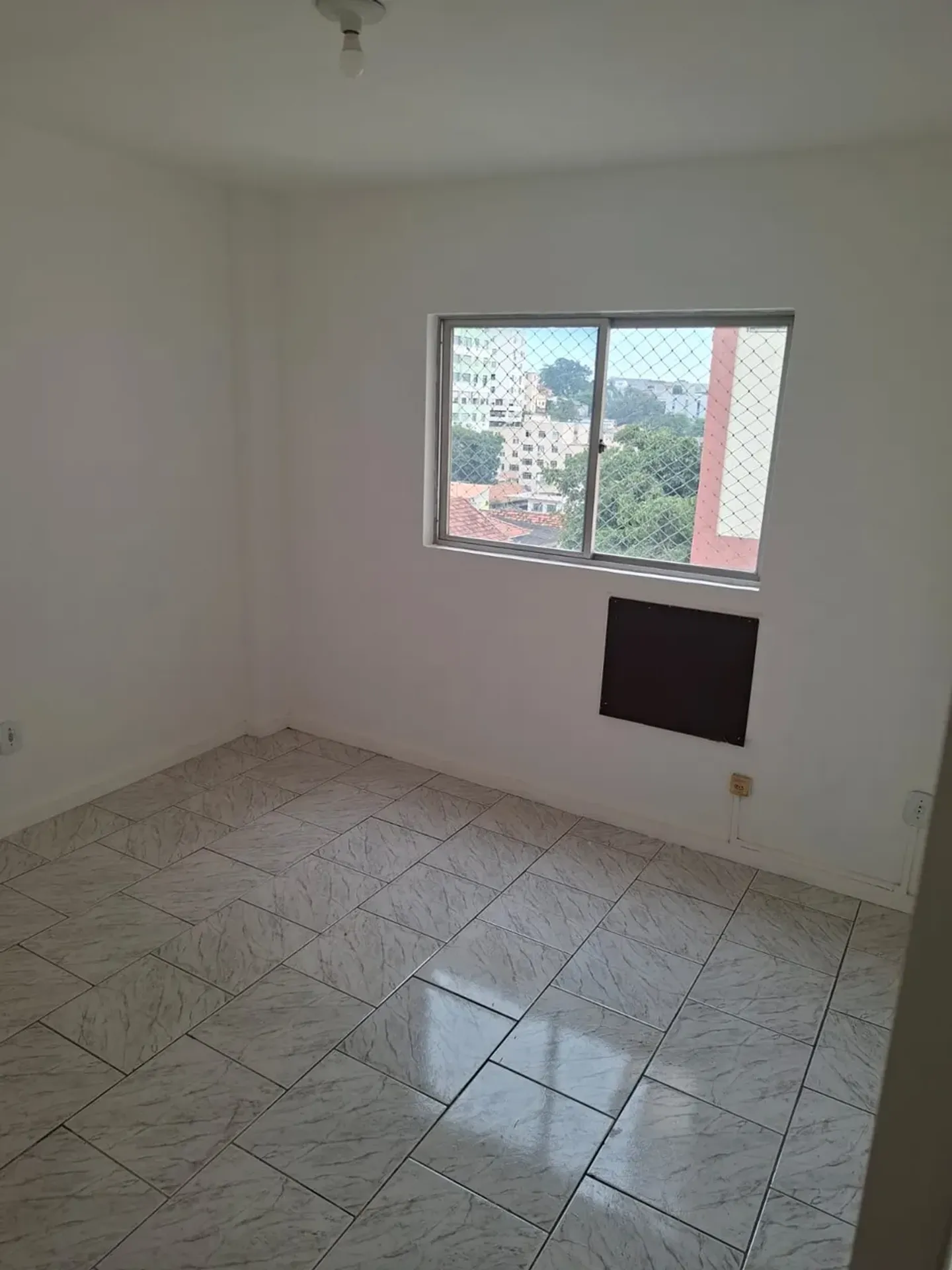 2-bedroom apartment with a mountain view in Rio de Janeiro — photo 13
