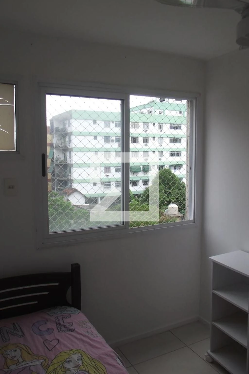 Furnished apartment with 3 bedrooms and enclosed balcony — photo 16