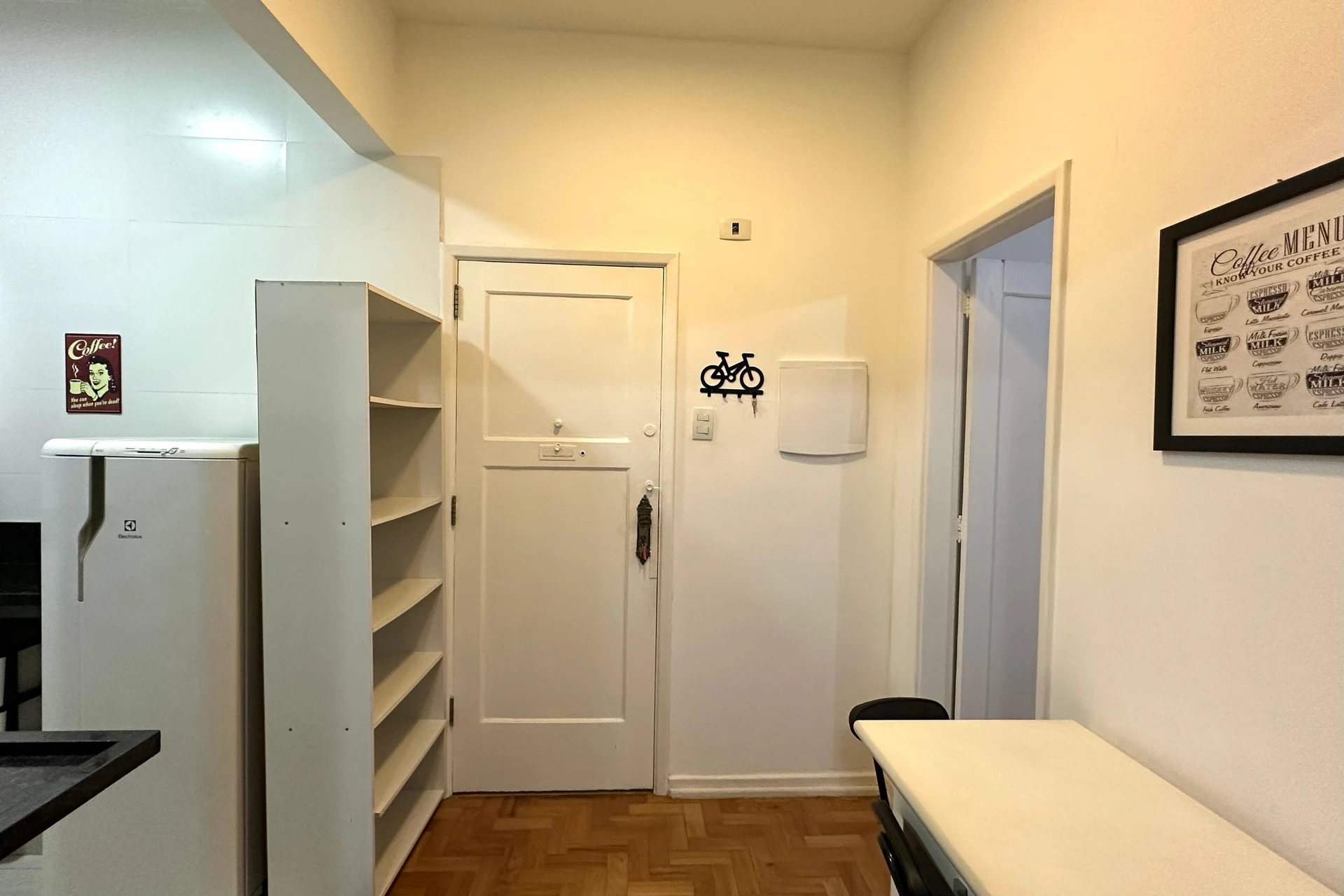 Apartamento mobiliado com 1 quarto, varanda e 2 banheiros — photo 6