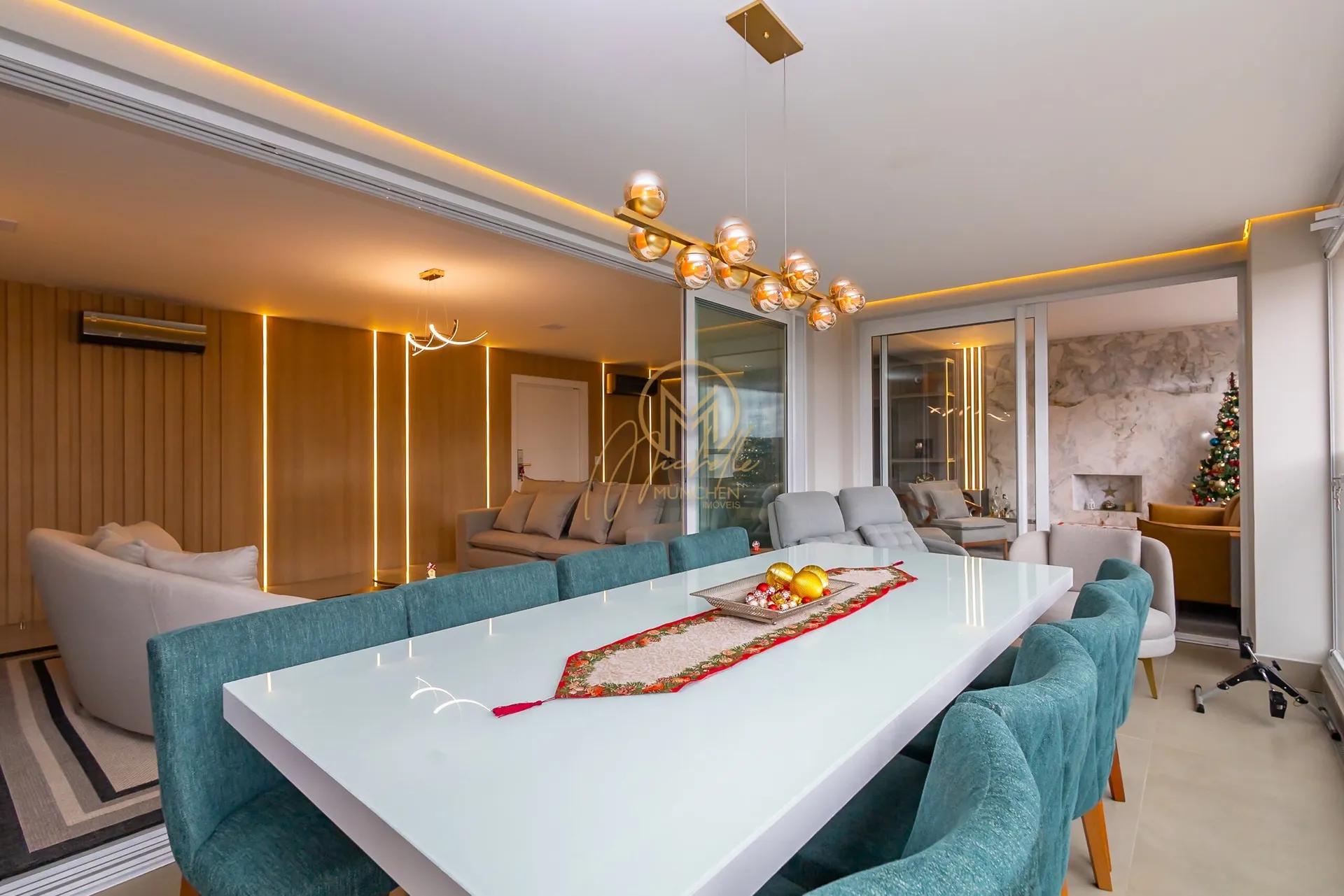 Furnished 462 m² apartment with 4 en-suite rooms — photo 88