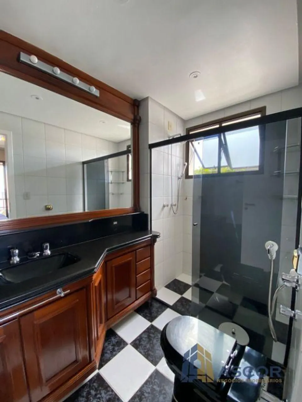 3-bedroom apartment with a home office — photo 19