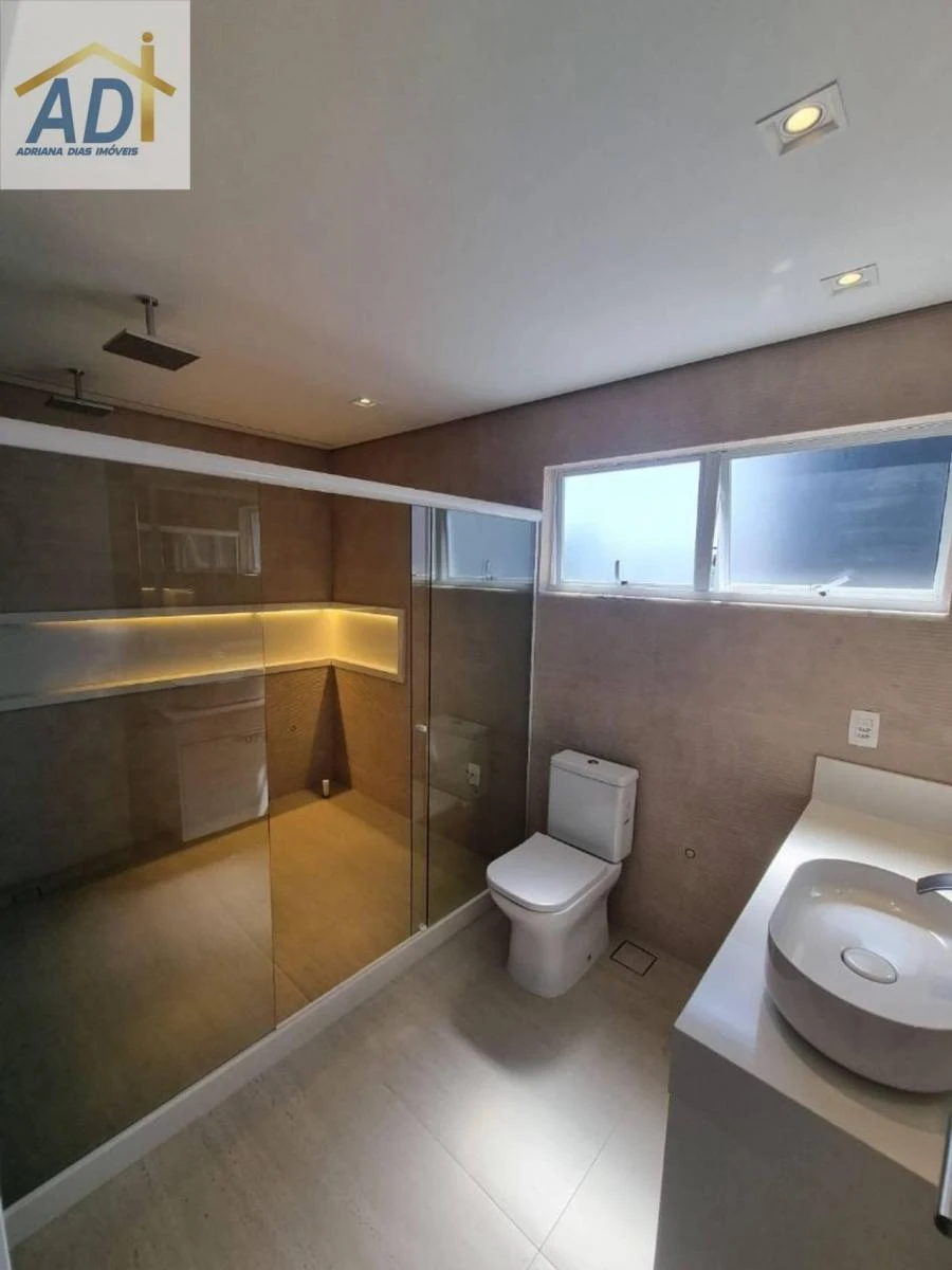 Floor-to-ceiling windows in a 6-bedroom house, 300 m² — photo 21