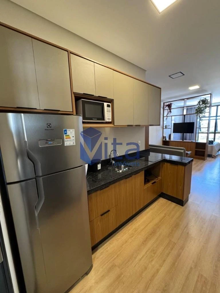 Apartamento de 1 quarto em condomínio com piscina
