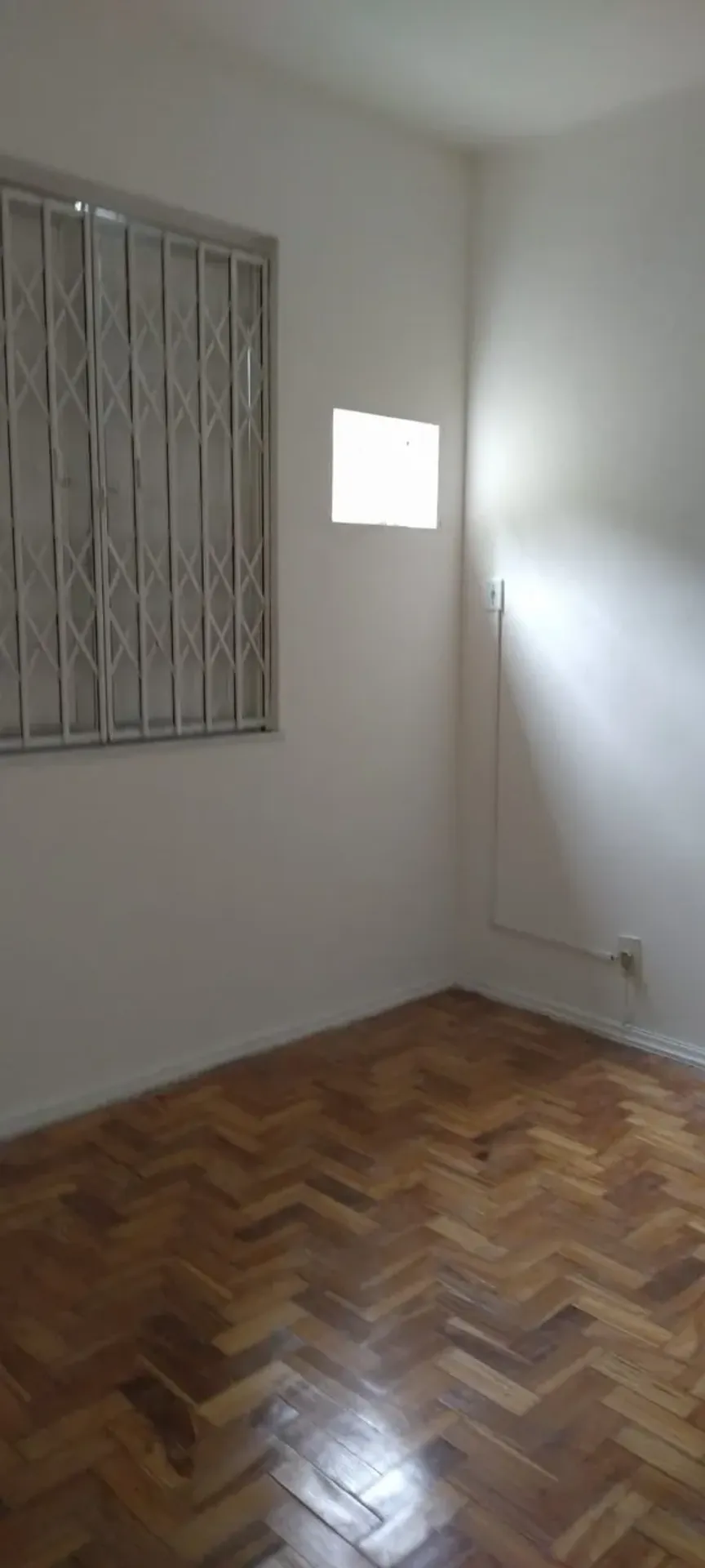Apartment, 36 m², with wood or laminate floors — photo 5