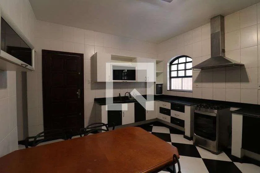 Furnished house with 3 bedrooms and private garden — photo 15