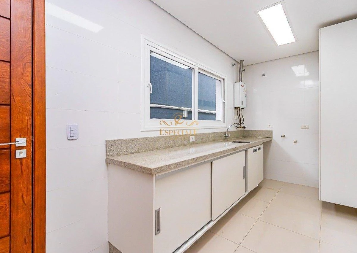 Ванна и 3 спальни: дом 295 м² — photo 44