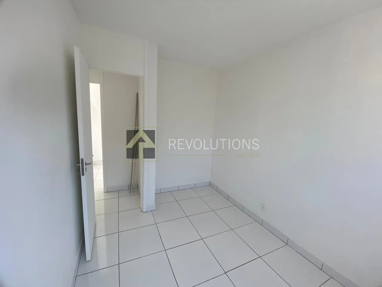 Apartment with 3 bedrooms and 1 bathroom — photo 3