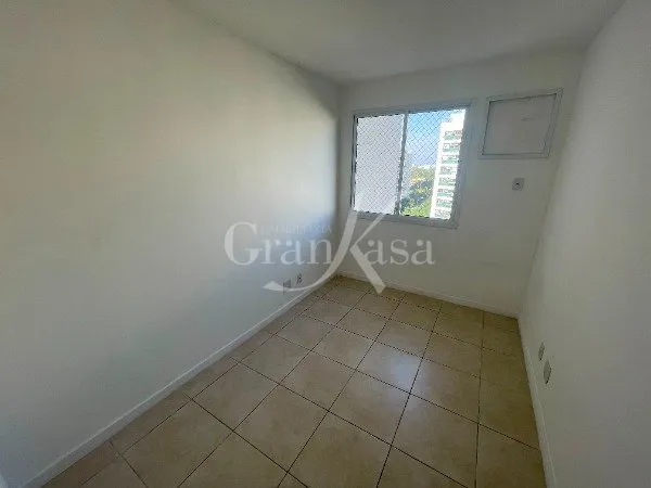 Apartment with 2 bedrooms, 1 bath, and a balcony — photo 17