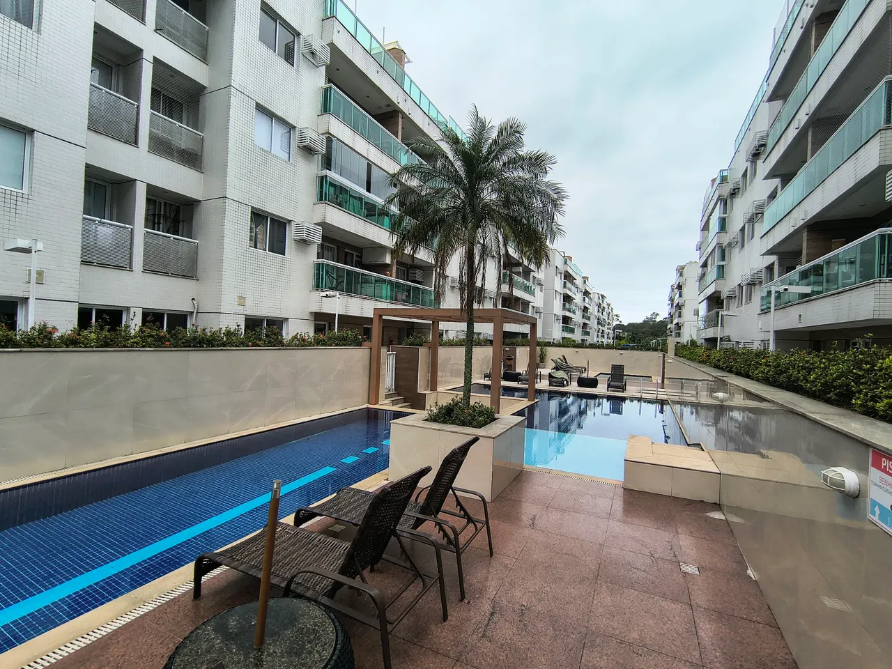 2-bedroom apartment with a mountain view in Rio de Janeiro — photo 5