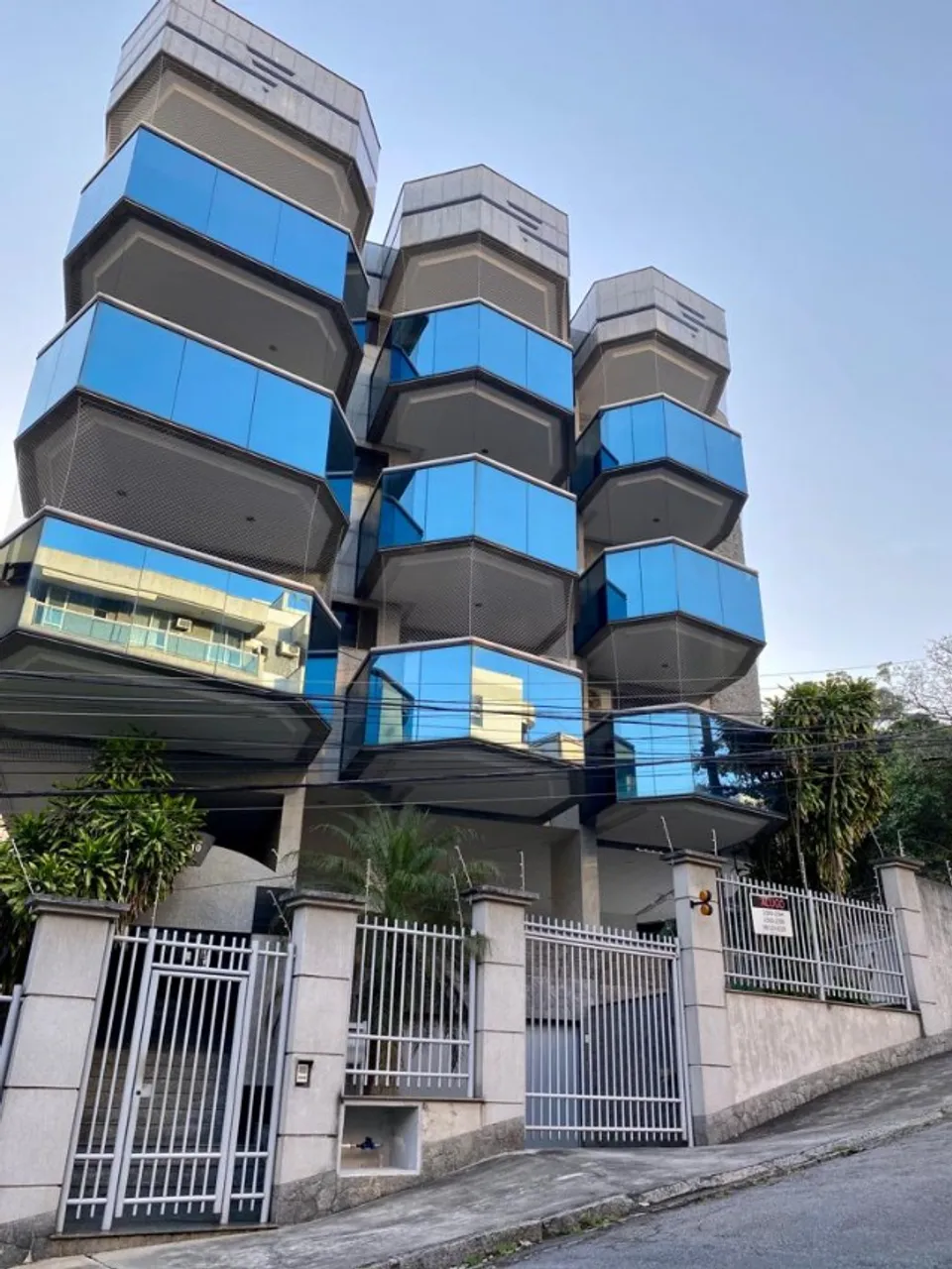 Apartamento com 4 quartos e 5 banheiros e sacada — photo 9