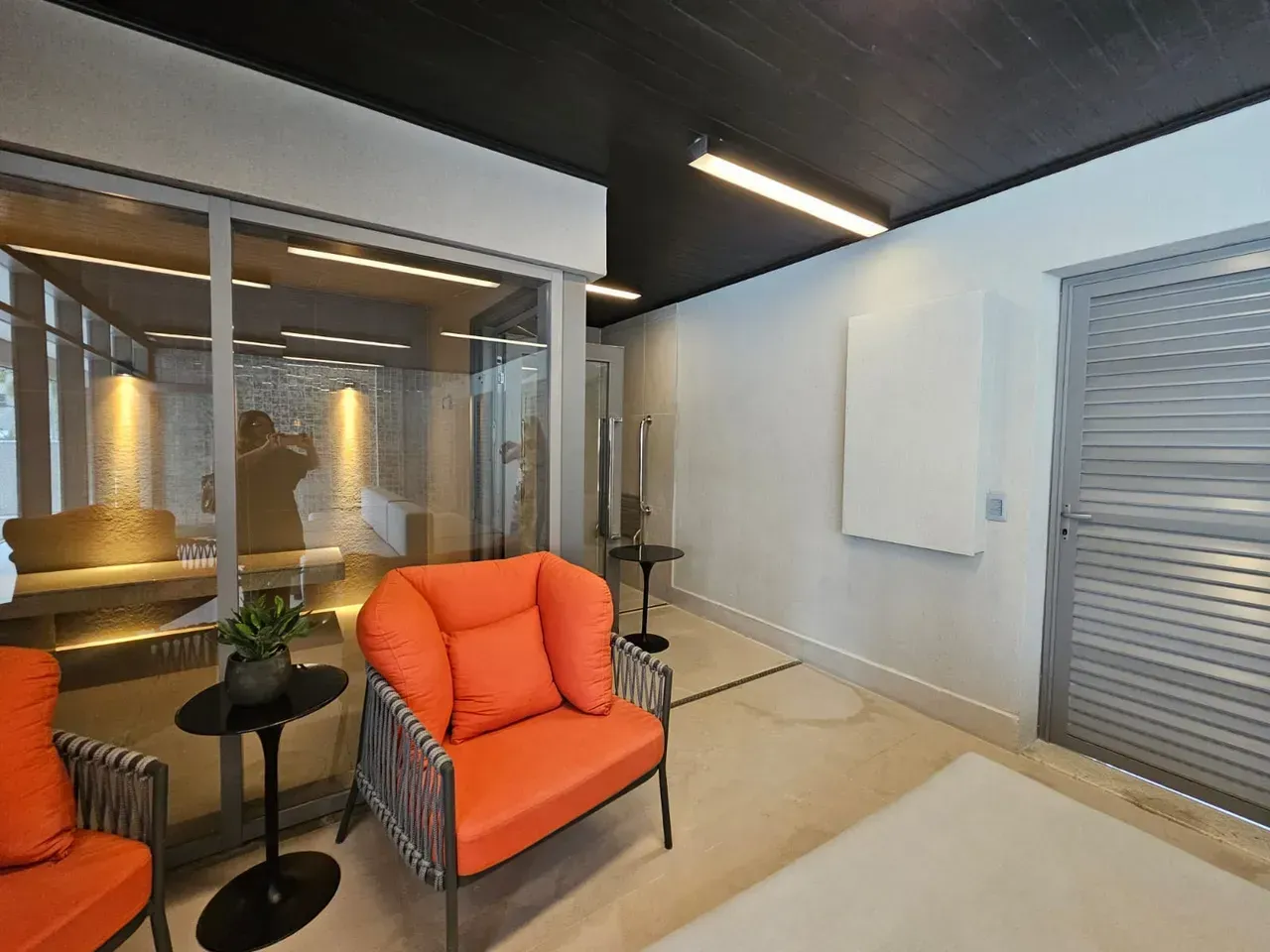 Apartamento mobiliado com 4 quartos e 5 banheiros — photo 37