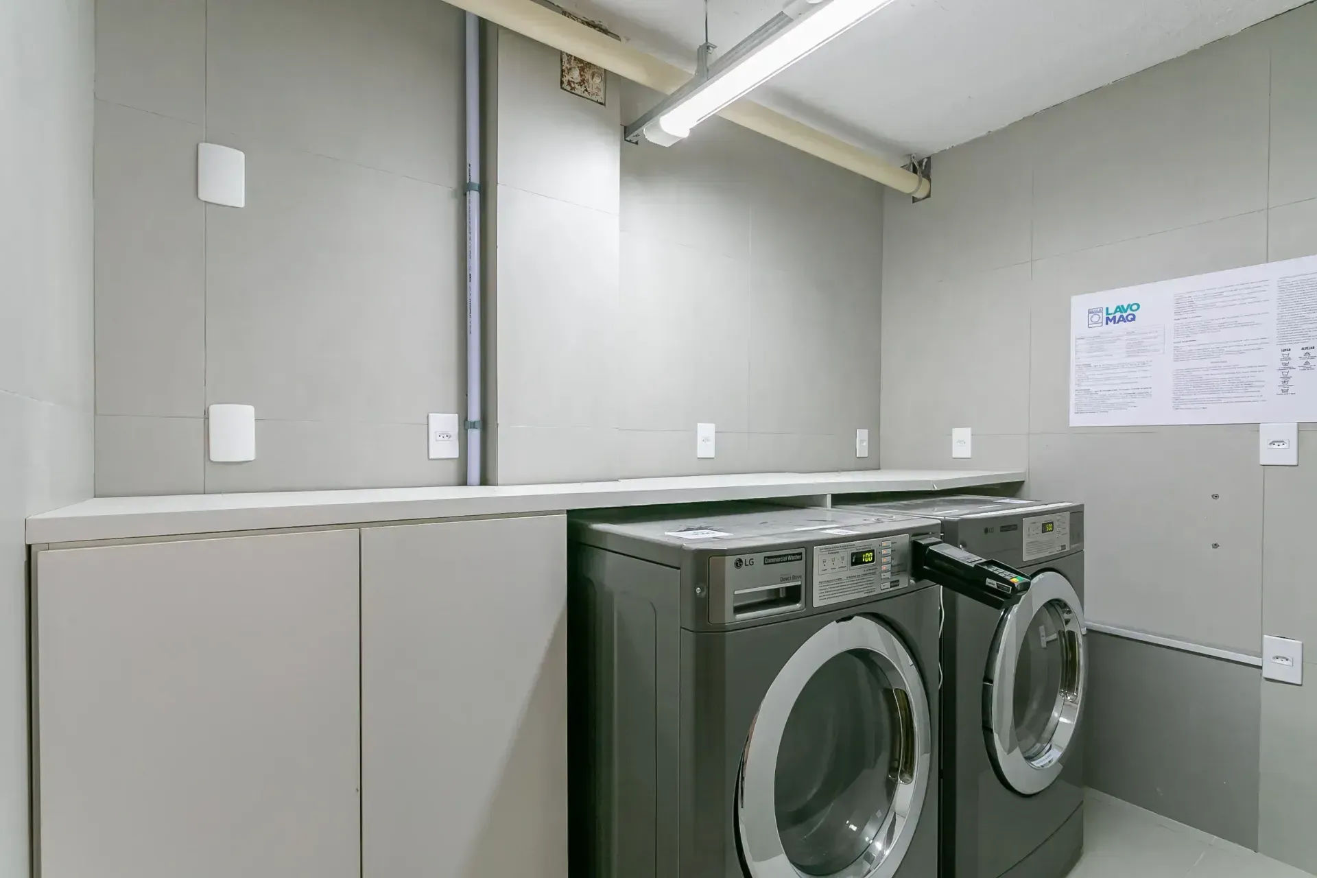 Apartamento de 1 dormitorio con baño en suite y cocina — photo 10