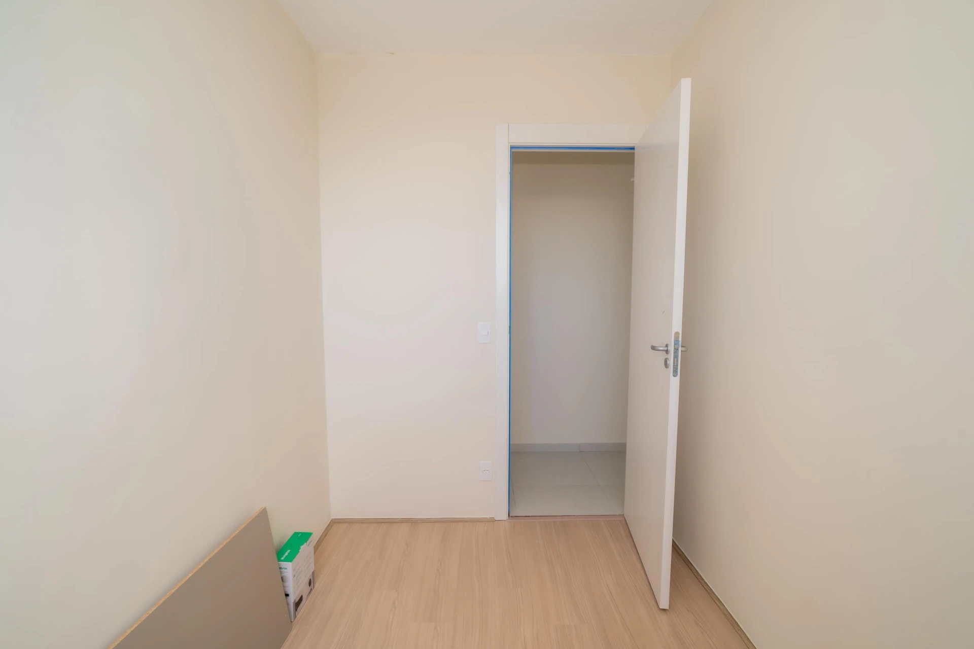 2-bedroom apartment in a building with a gym — photo 22
