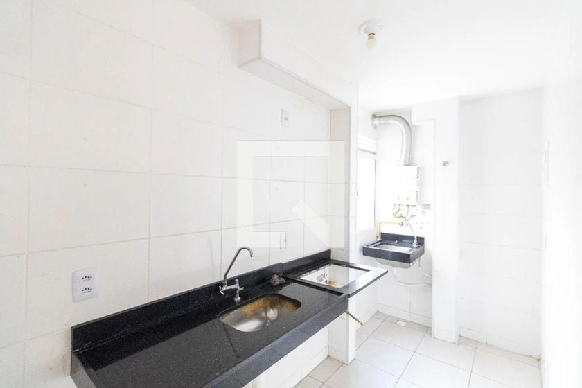 Rental apartment with 2 bedrooms and a closed kitchen — photo 3